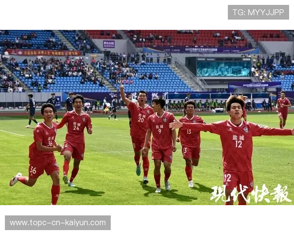 球队在主场凭借团队合力赢得大胜 球队在主场凭借团队合力赢得大胜